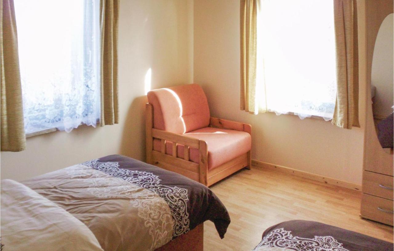 1 Bedroom Amazing Apartment In Settin Buitenkant foto