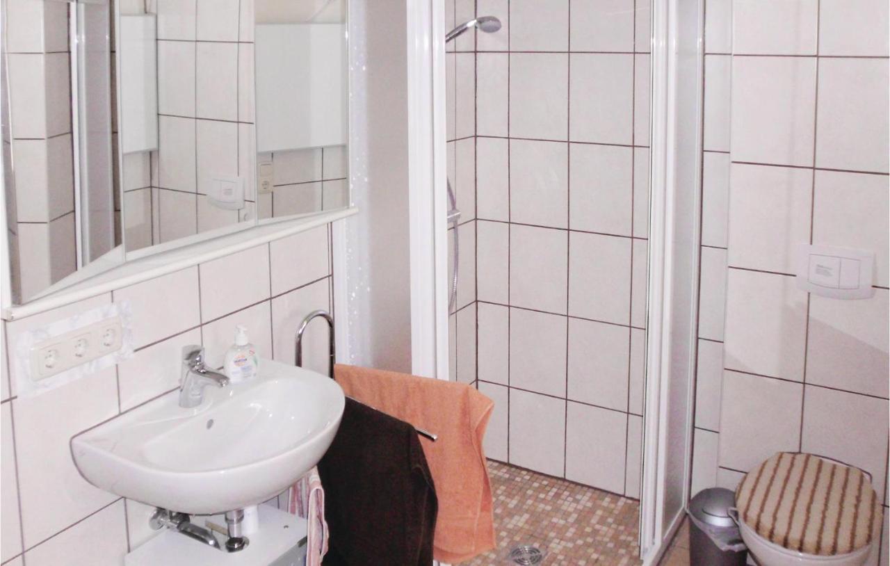 1 Bedroom Amazing Apartment In Settin Buitenkant foto